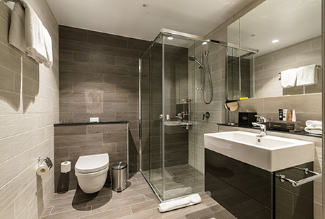 Lyndhurst Suite - Second Bathroom